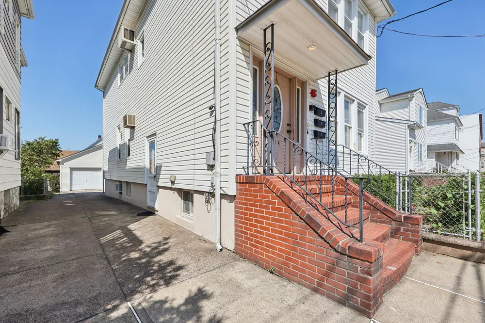 153 BANTA AVE Garfield, NJ 07026