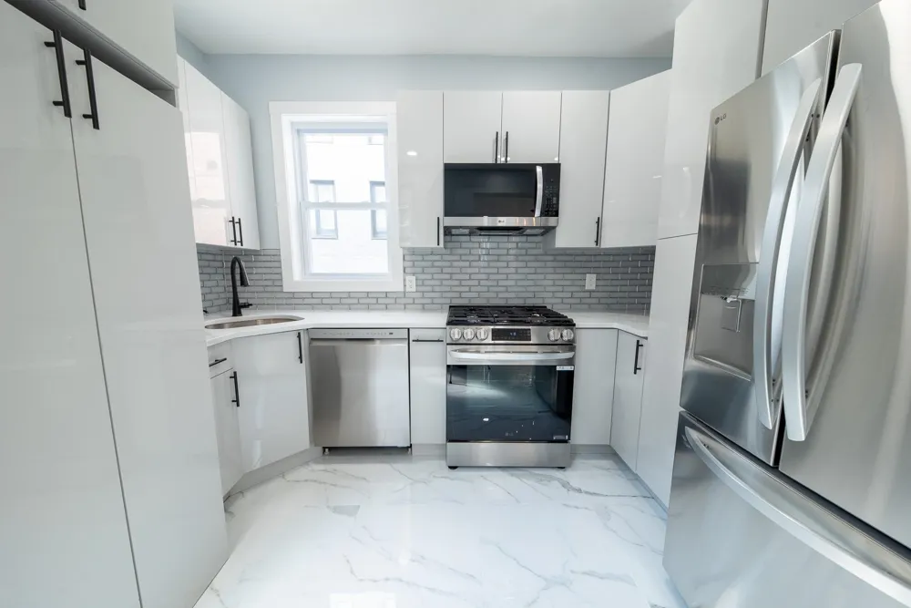 1409 MANHATTAN AVE Union City, NJ 07087