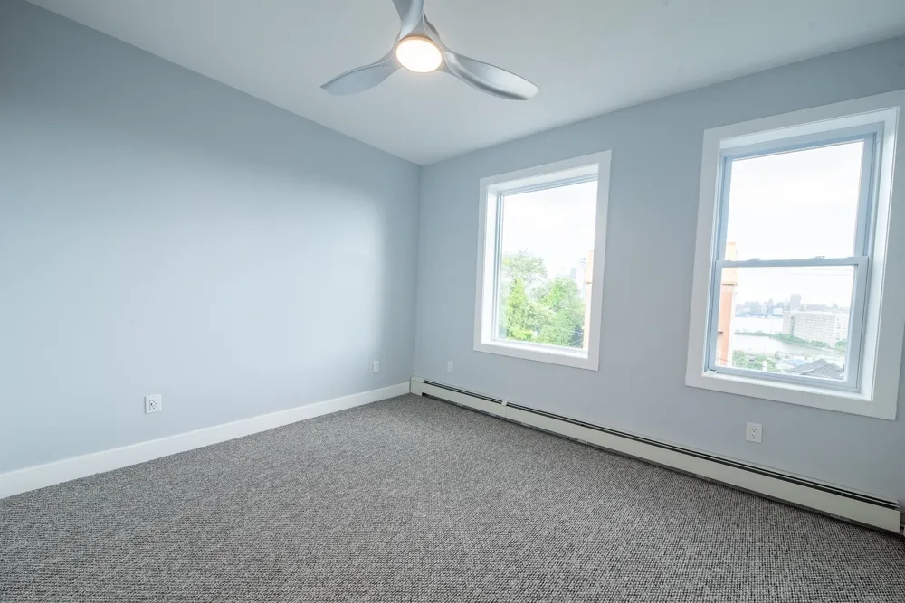 1409 MANHATTAN AVE Union City, NJ 07087