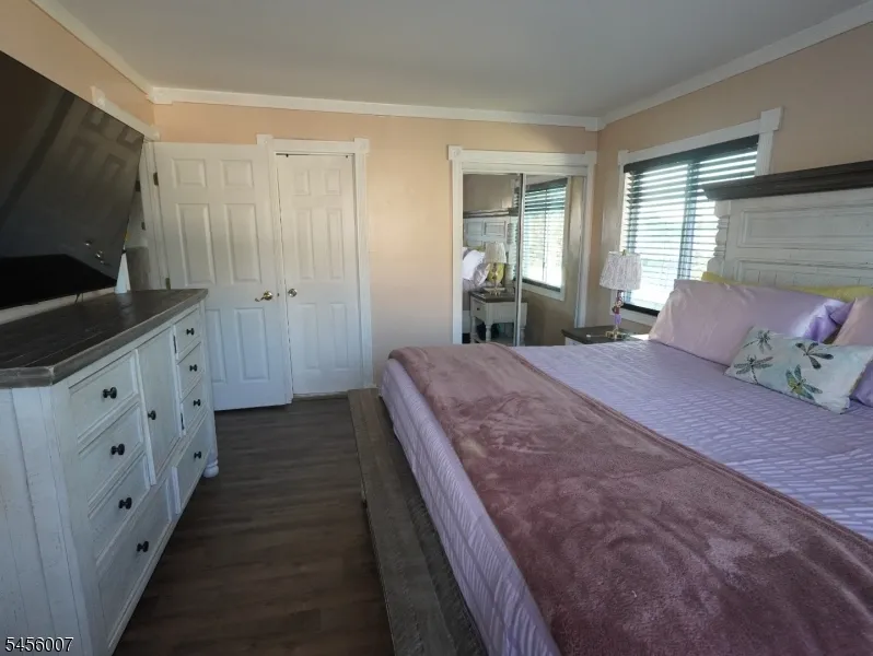 408 Jennifer Ln Monroe, NJ 08094