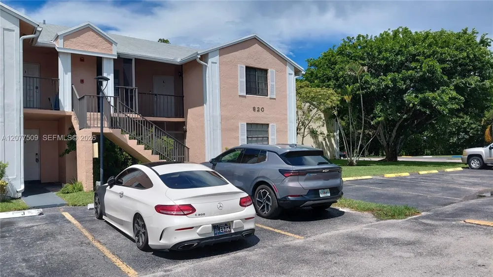 820 Franklin Ave #820J Homestead, FL 33034