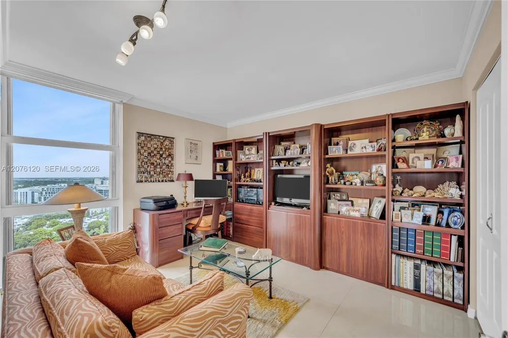 20335 W Country Club Dr #2409 Aventura, FL 33180