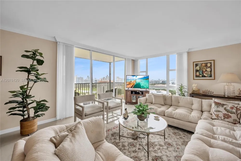 20335 W Country Club Dr #2409 Aventura, FL 33180