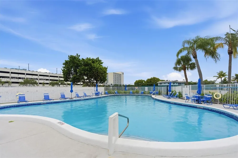 7680 SW 82nd St #H121 Miami, FL 33143