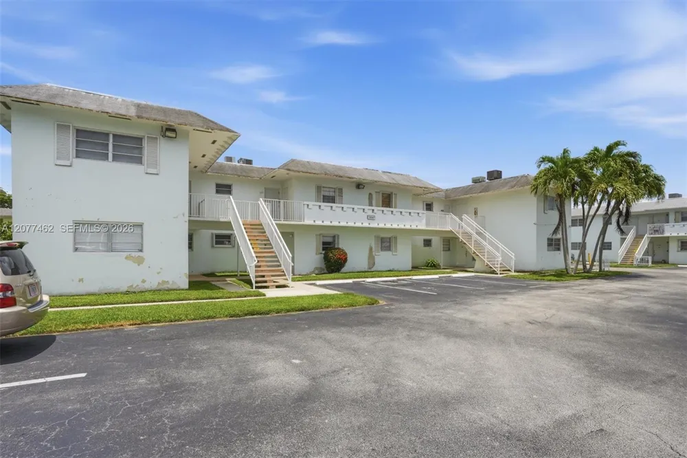 7680 SW 82nd St #H121 Miami, FL 33143