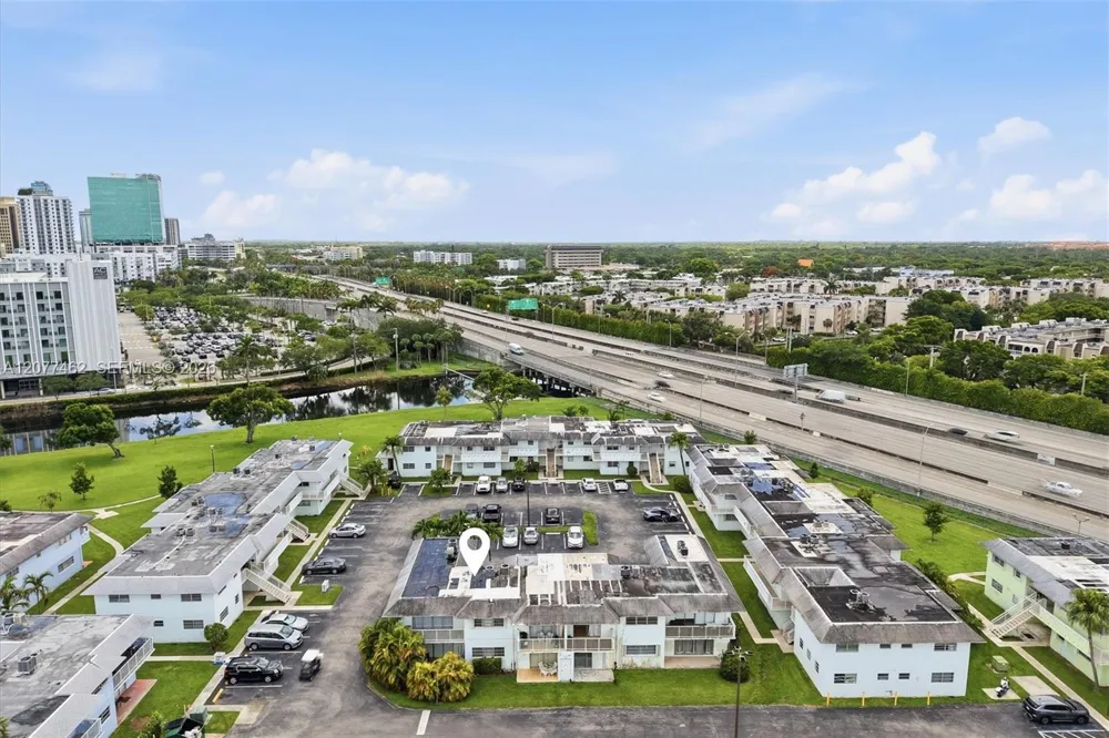 7680 SW 82nd St #H121 Miami, FL 33143