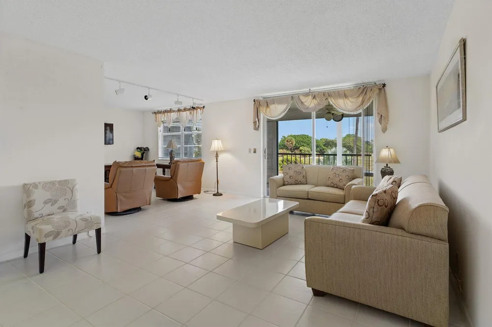 6400 NW 2ND AVENUE #321 Boca Raton, FL 33487