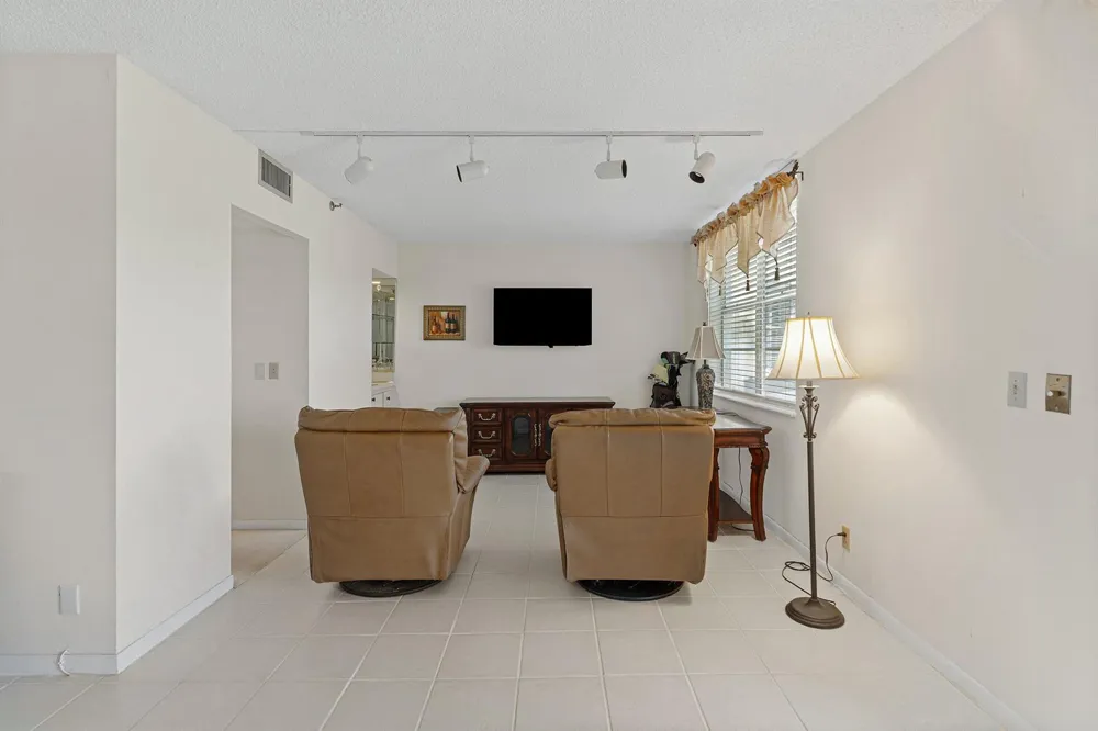 6400 NW 2ND AVENUE #321 Boca Raton, FL 33487