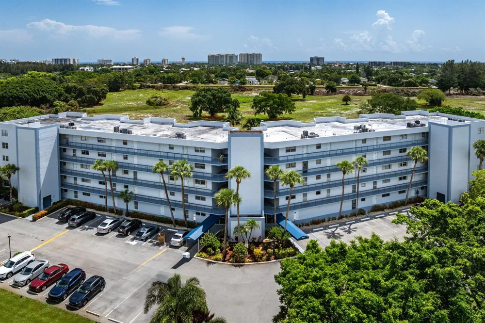 6400 NW 2ND AVENUE #321 Boca Raton, FL 33487