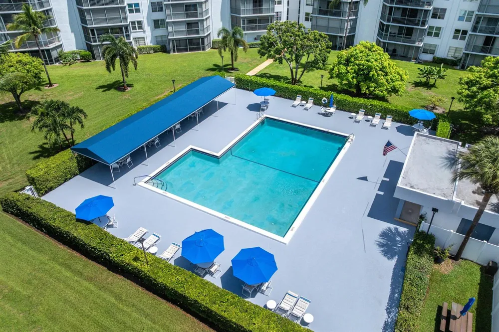 6400 NW 2ND AVENUE #321 Boca Raton, FL 33487