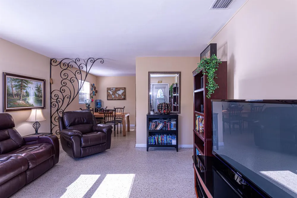 429 SUMMA STREET West Palm Beach, FL 33405