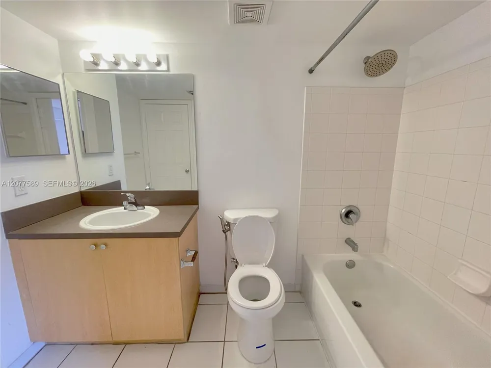 2831 NE 185th St #603 Aventura, FL 33180