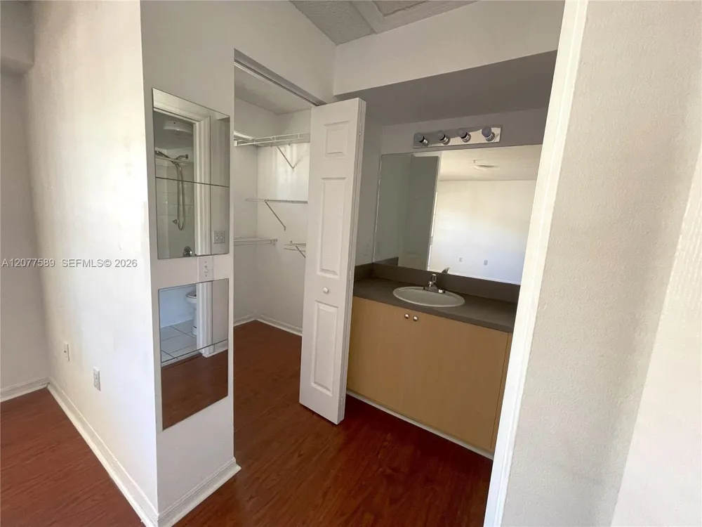 2831 NE 185th St #603 Aventura, FL 33180