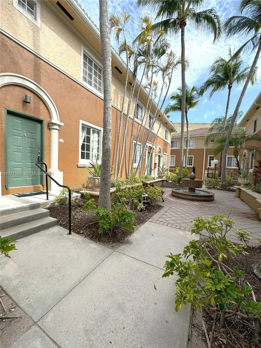 2831 NE 185th St #603 Aventura, FL 33180