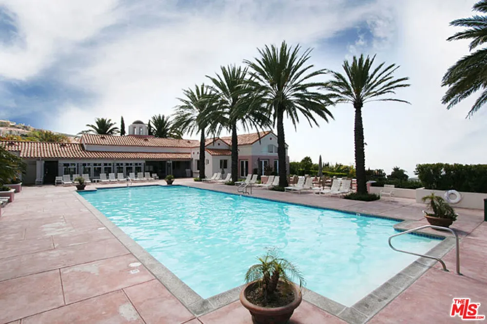 16610 Calle Brittany Pacific Palisades, CA 90272