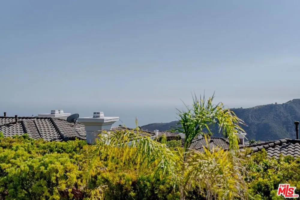 16610 Calle Brittany Pacific Palisades, CA 90272