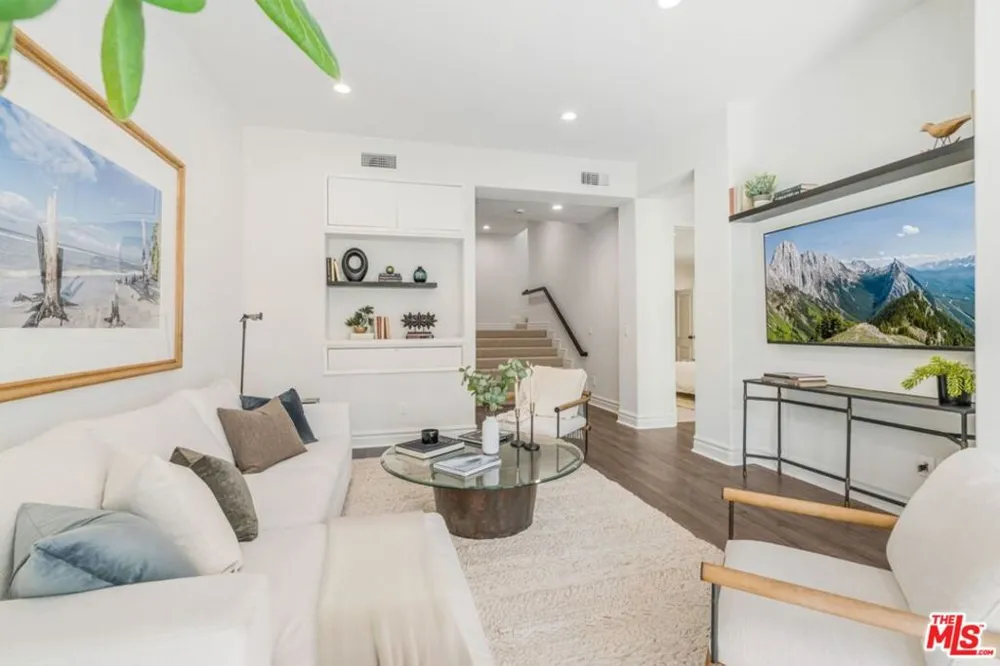 16610 Calle Brittany Pacific Palisades, CA 90272