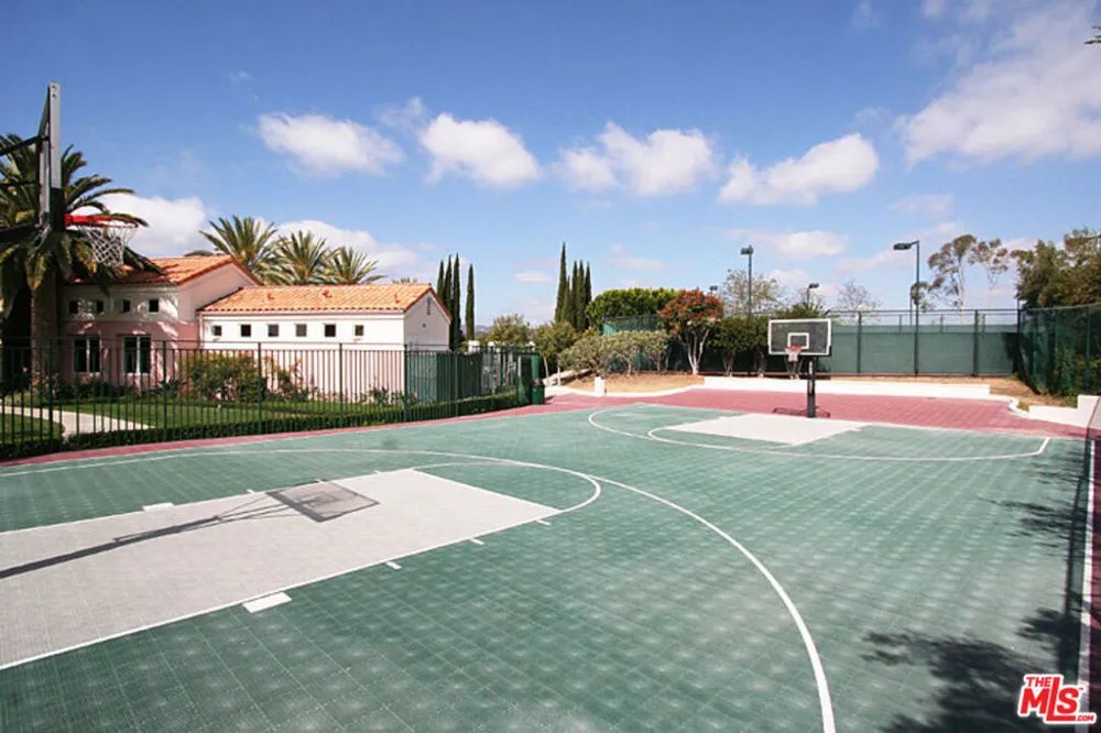16610 Calle Brittany Pacific Palisades, CA 90272