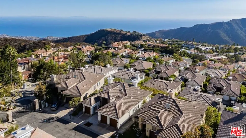 16610 Calle Brittany Pacific Palisades, CA 90272