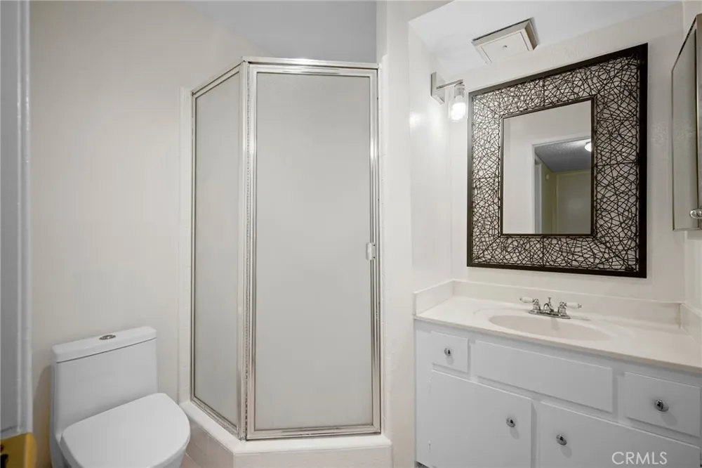 3481 Stancrest Drive #123 Glendale, CA 91208