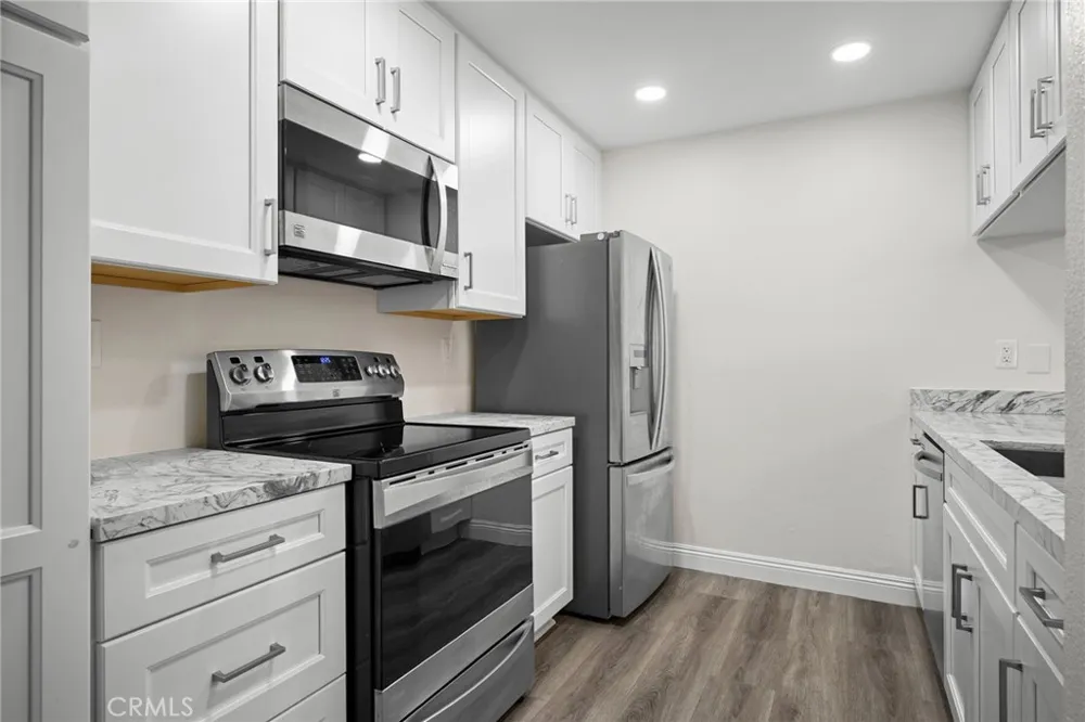 3481 Stancrest Drive #123 Glendale, CA 91208
