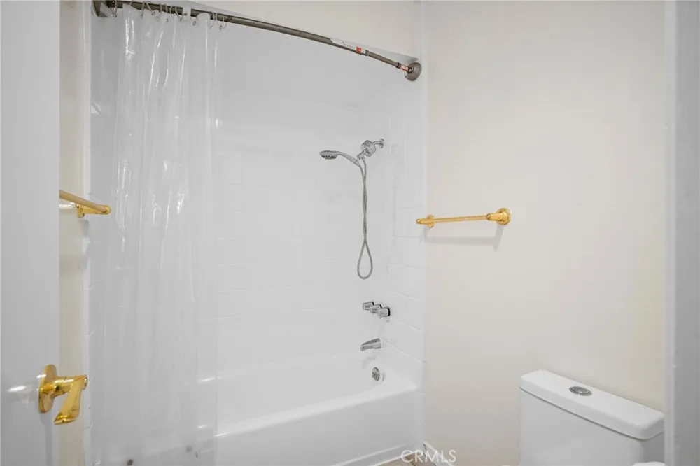 3481 Stancrest Drive #123 Glendale, CA 91208