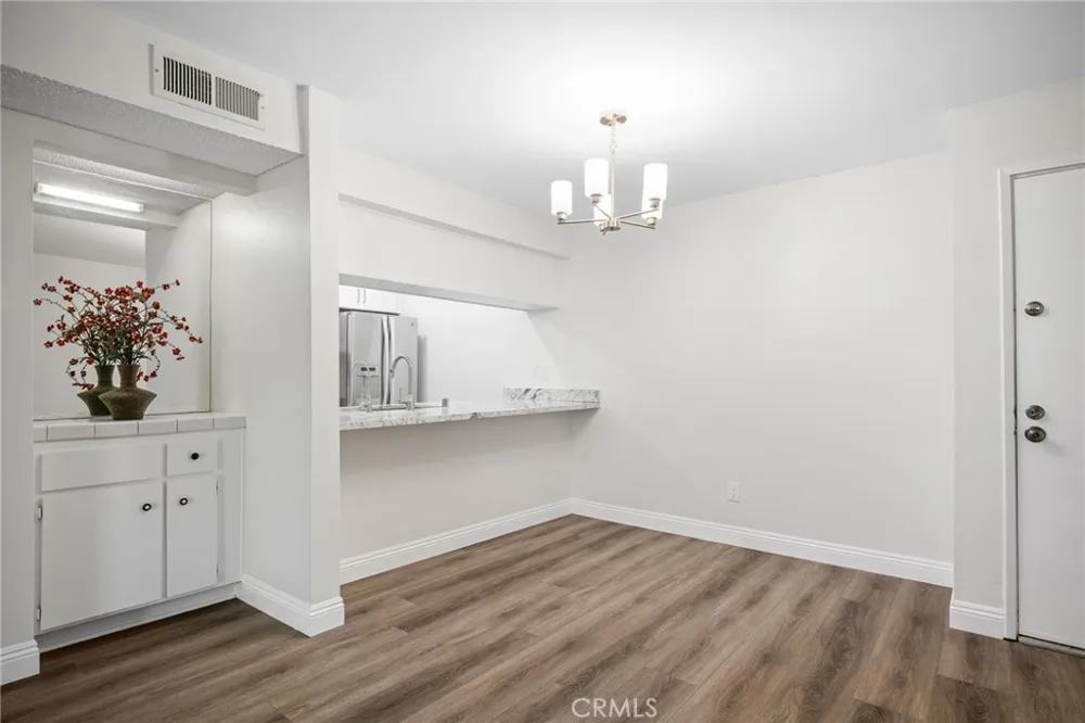 3481 Stancrest Drive #123 Glendale, CA 91208