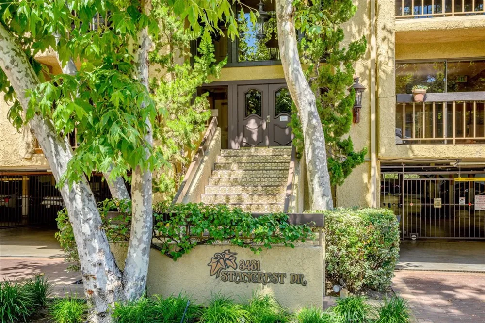 3481 Stancrest Drive #123 Glendale, CA 91208