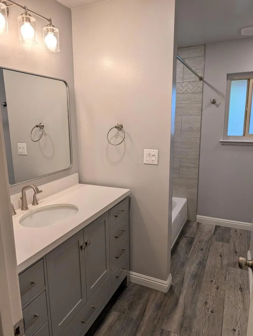 225 Red Oak Drive Sunnyvale, CA 94086