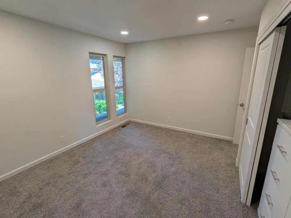 225 Red Oak Drive Sunnyvale, CA 94086
