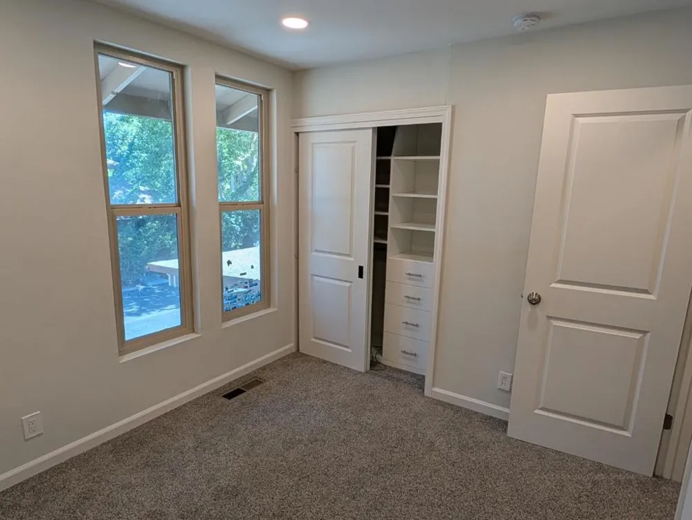 225 Red Oak Drive Sunnyvale, CA 94086