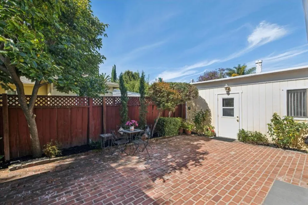 593 Worley Avenue Sunnyvale, CA 94085