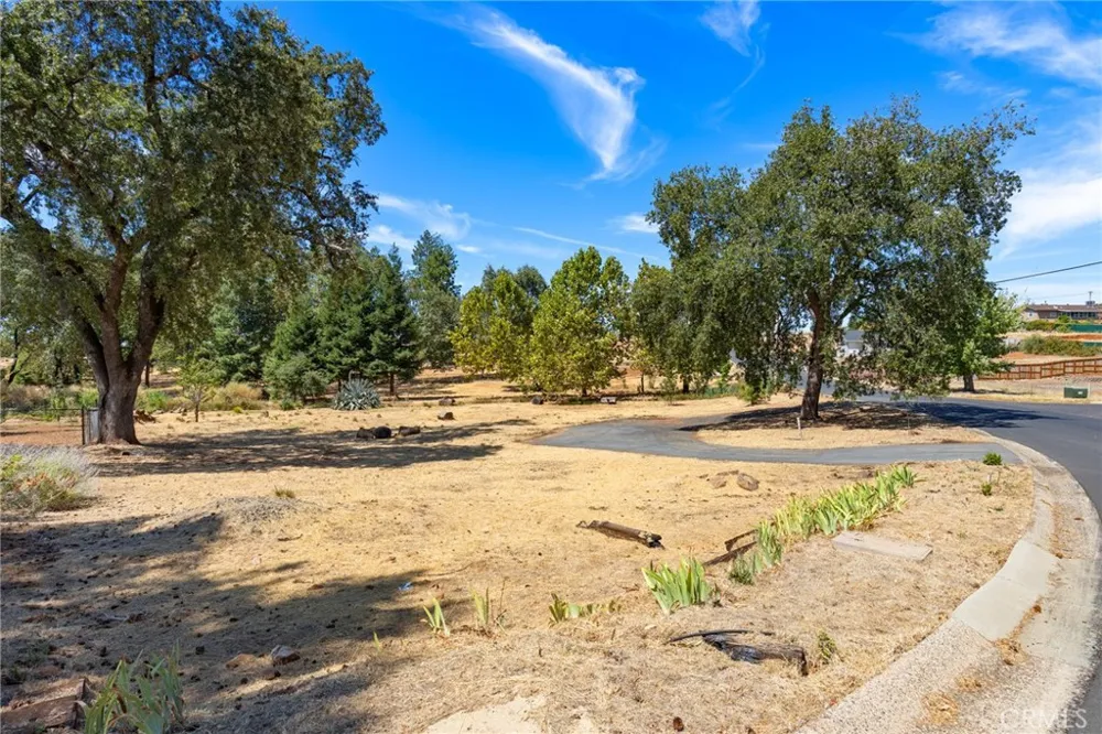 5957 Crestmoor Paradise, CA 95969