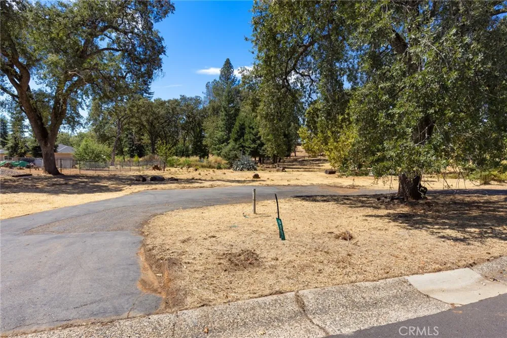 5957 Crestmoor Paradise, CA 95969