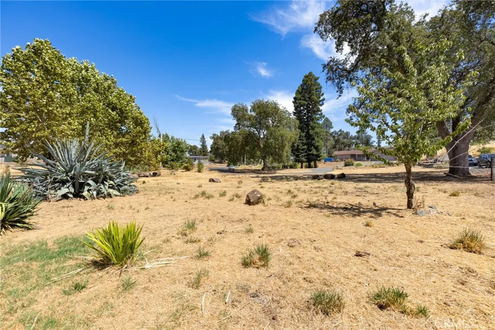 5957 Crestmoor Paradise, CA 95969