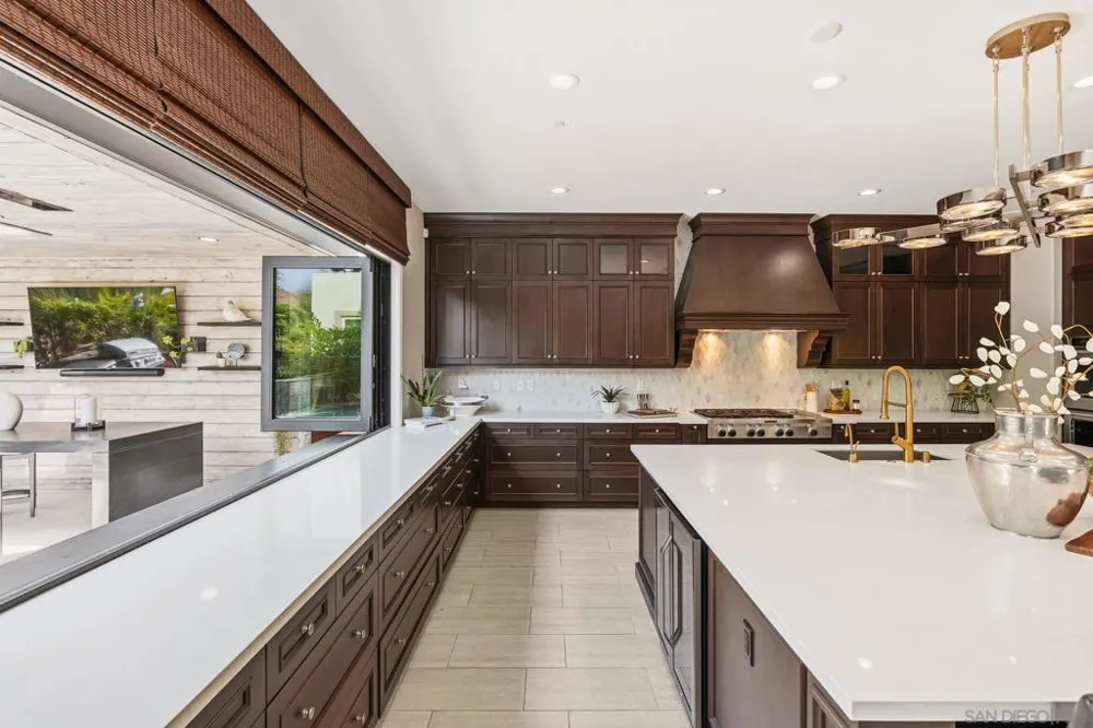 4720 Borden Carlsbad, CA 92010