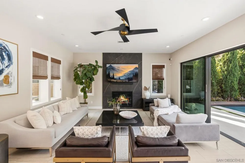 4720 Borden Carlsbad, CA 92010