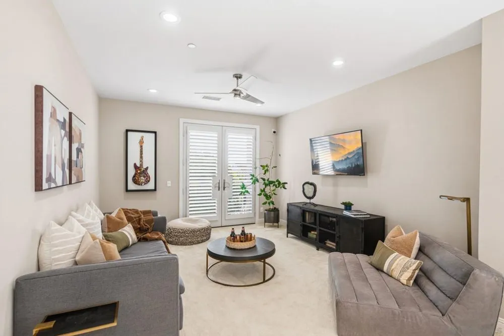 4720 Borden Carlsbad, CA 92010