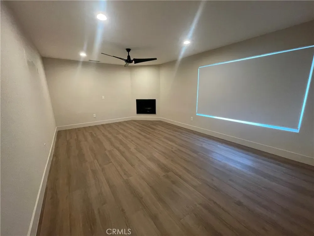 2891 Canyon Crest Drive #63 Riverside, CA 92507