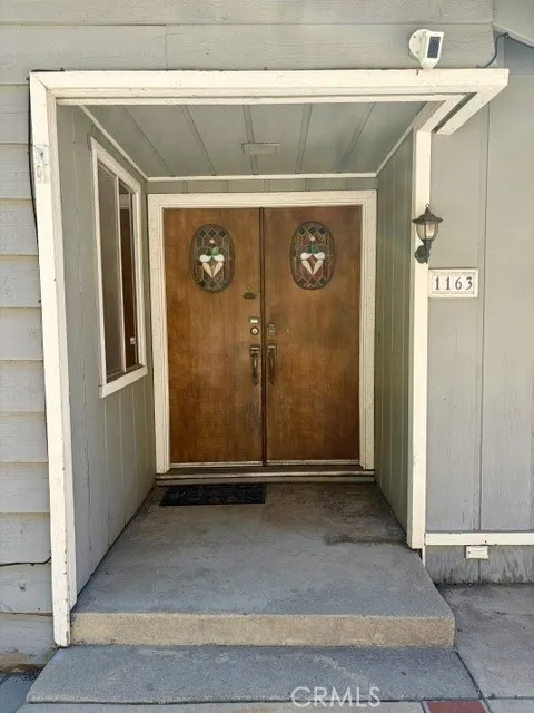 1163 Jungfrau Crestline, CA 92325