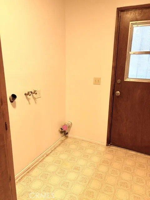 1163 Jungfrau Crestline, CA 92325