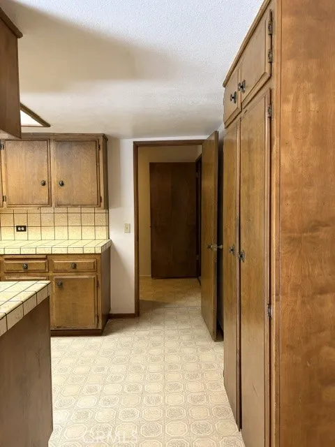 1163 Jungfrau Crestline, CA 92325