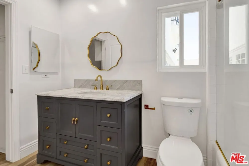 16608 Park Lane Circle Los Angeles, CA 90049