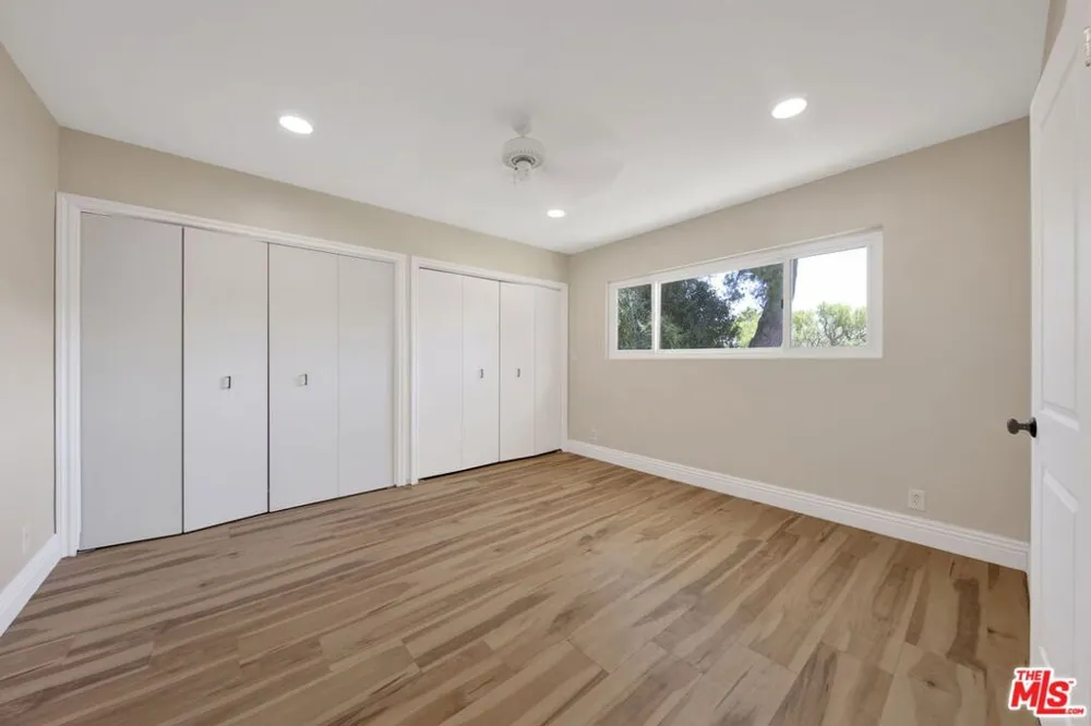 16608 Park Lane Circle Los Angeles, CA 90049