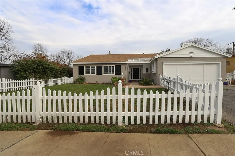 5624 Graves Avenue Encino, CA 91316