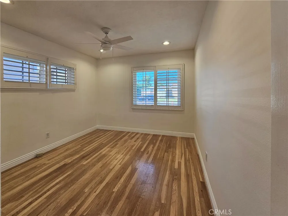5624 Graves Avenue Encino, CA 91316