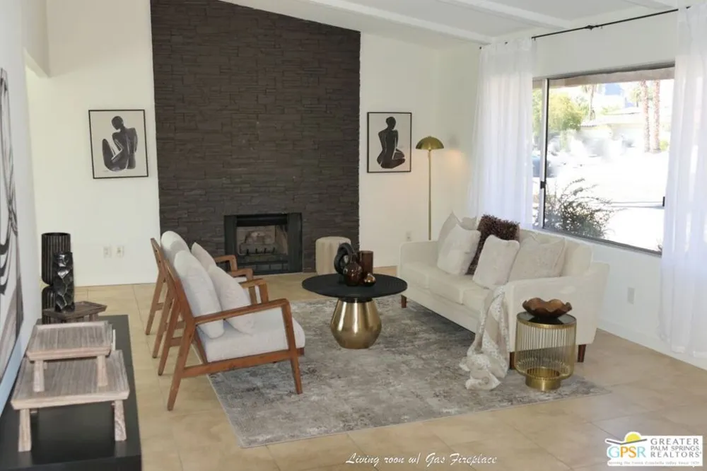 952 Camino Condor Palm Springs, CA 92262