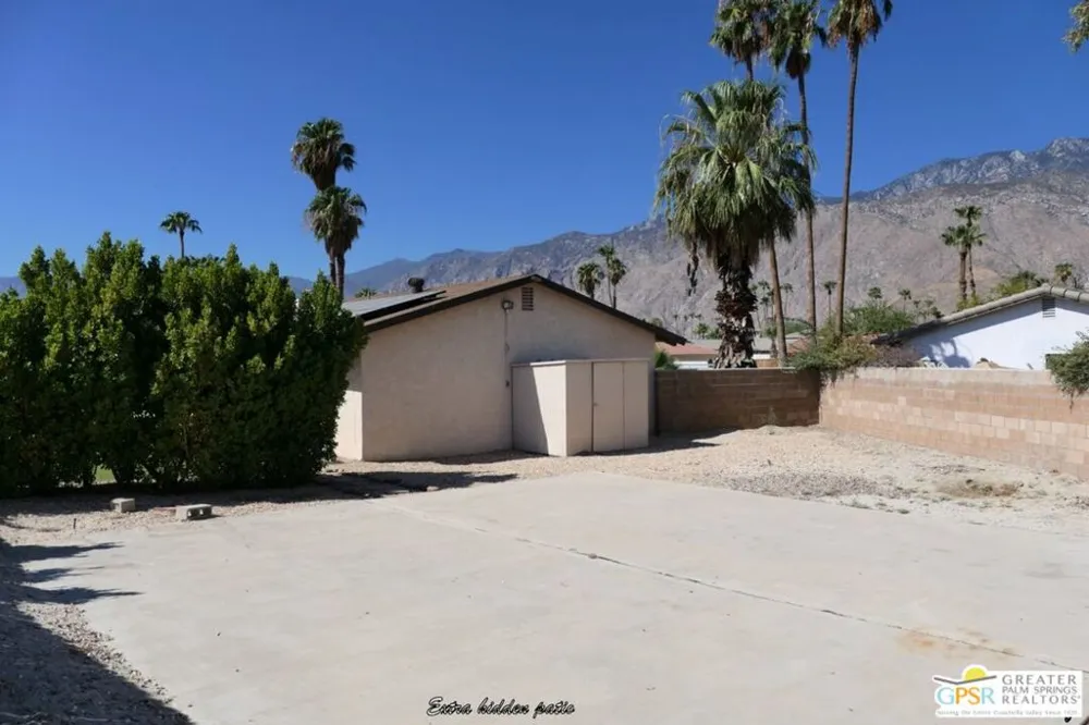 952 Camino Condor Palm Springs, CA 92262