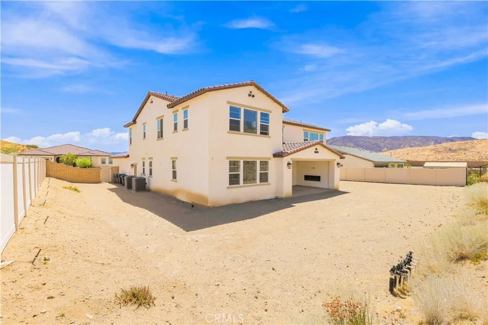 3981 Eliopulos Ranch Palmdale, CA 93551