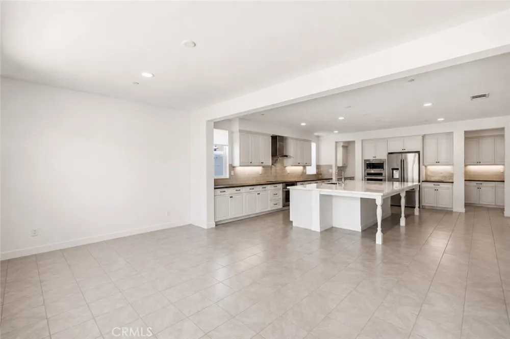 3981 Eliopulos Ranch Palmdale, CA 93551